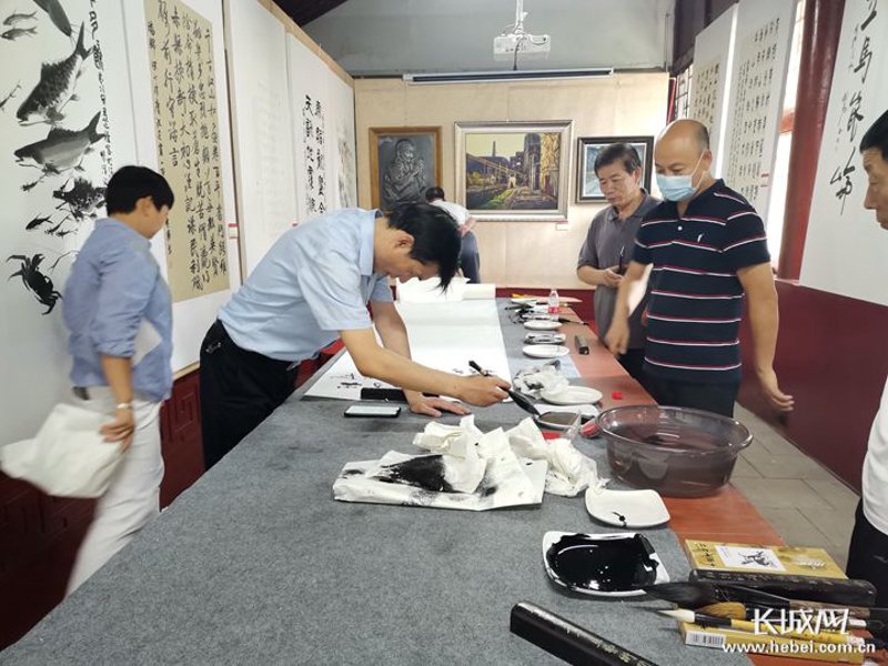 文艺之光:佛山工作室引领文化新风尚